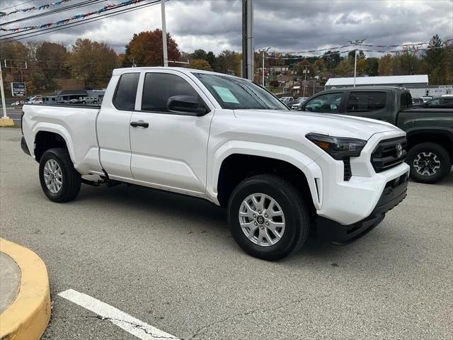 2025 Toyota Tacoma SR 2025 Toyota Tacoma SR