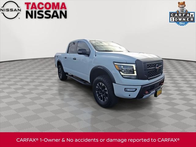 2021 Nissan TITAN Crew Cab PRO-4X 4x4 2021 Nissan TITAN Crew Cab PRO-4X 4x4