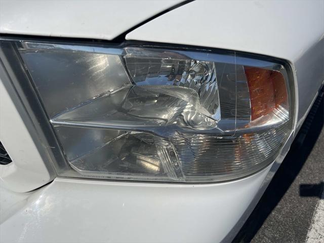 2019 RAM 1500 Classic Express Quad Cab 4x4 64 Box 2019 RAM 1500 Classic Express Quad Cab 4x4 64 Box