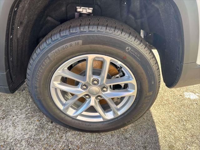 2025 Jeep Grand Cherokee GRAND CHEROKEE L LAREDO 4X2