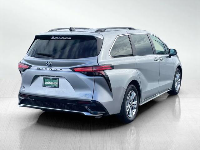 2022 Toyota Sienna XSE 2022 Toyota Sienna XSE