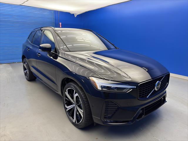 2024 Volvo XC60 B5 Ultimate Dark Theme