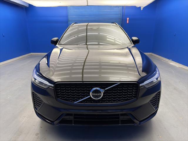 2024 Volvo XC60 B5 Ultimate Dark Theme