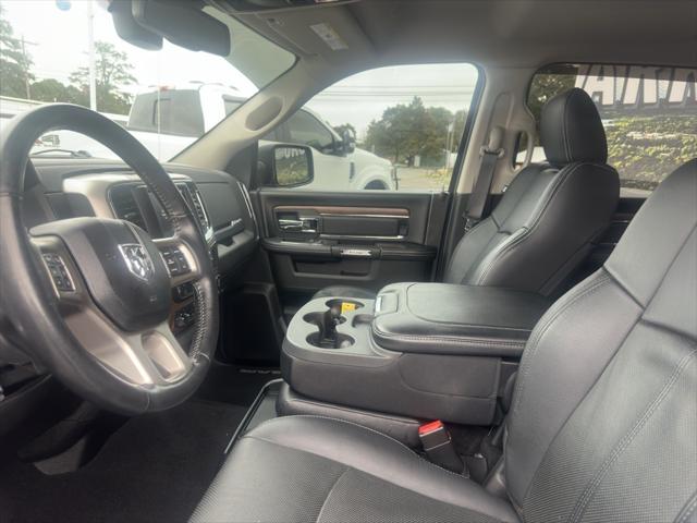 2019 RAM 1500 Classic Laramie Crew Cab 4x2 57 Box 2019 RAM 1500 Classic Laramie Crew Cab 4x2 57 Box