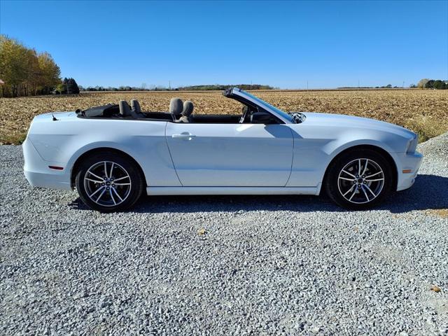 2014 Ford Mustang V6 2014 Ford Mustang V6