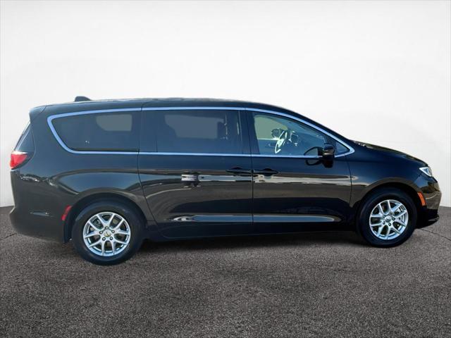 2024 Chrysler Pacifica Touring L 2024 Chrysler Pacifica Touring L