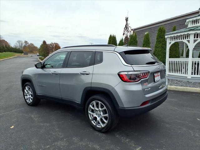 2022 Jeep Compass Latitude Lux 4x4 2022 Jeep Compass Latitude Lux 4x4