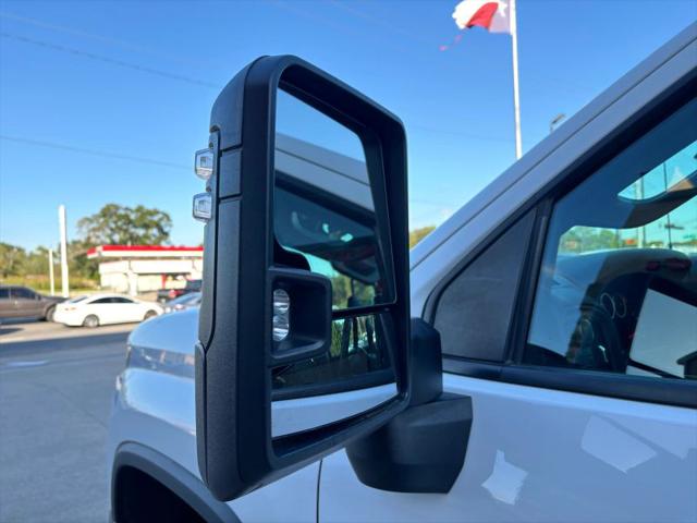 2023 Chevrolet Silverado 2500HD 4WD Crew Cab Standard Bed Custom