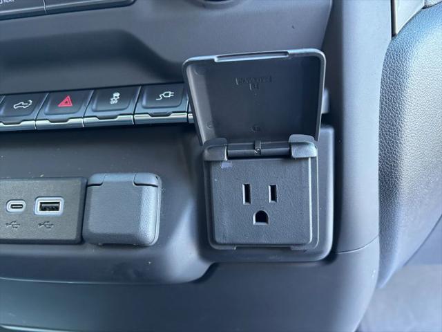 2023 Chevrolet Silverado 2500HD 4WD Crew Cab Standard Bed Custom