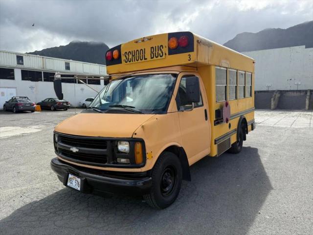 2002 Chevrolet Express Cutaway Base