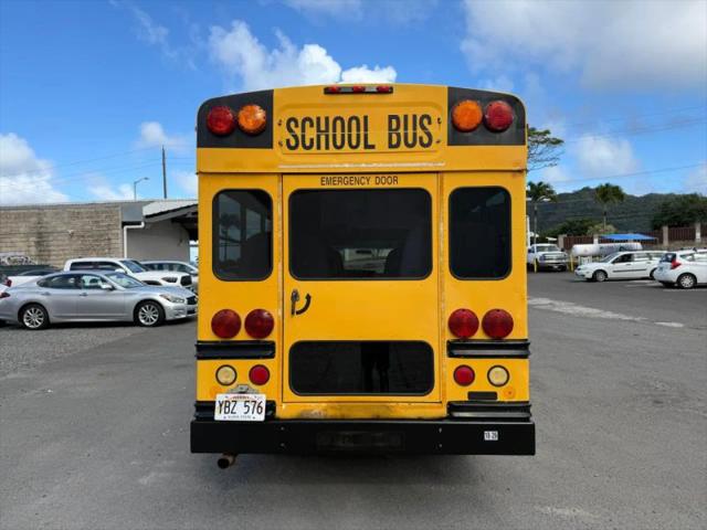 2002 Chevrolet Express Cutaway Base