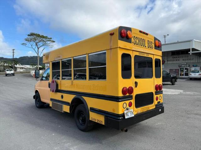 2002 Chevrolet Express Cutaway Base