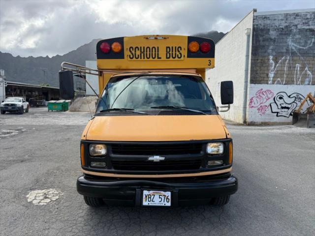 2002 Chevrolet Express Cutaway Base