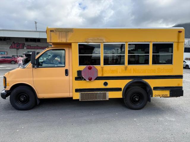 2002 Chevrolet Express Cutaway Base