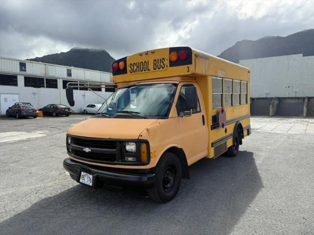 2002 Chevrolet Express Cutaway Base