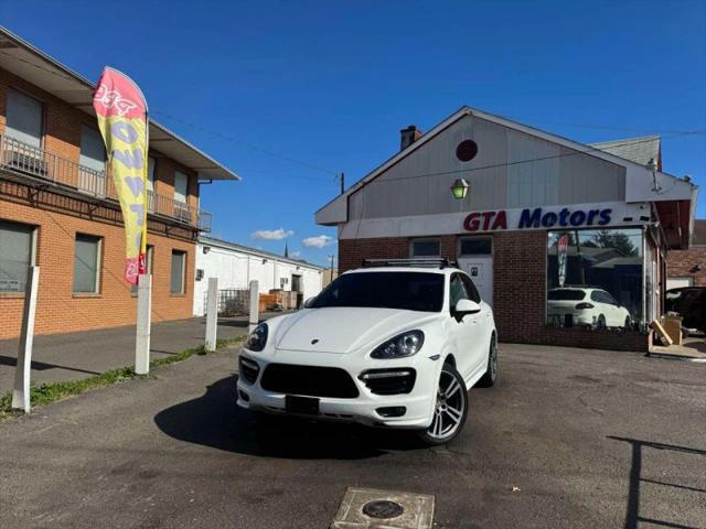 2013 Porsche Cayenne GTS