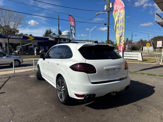 2013 Porsche Cayenne GTS