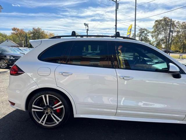 2013 Porsche Cayenne GTS