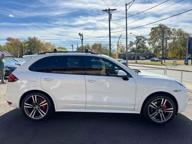 2013 Porsche Cayenne GTS