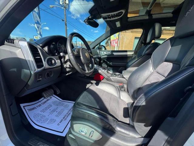 2013 Porsche Cayenne GTS