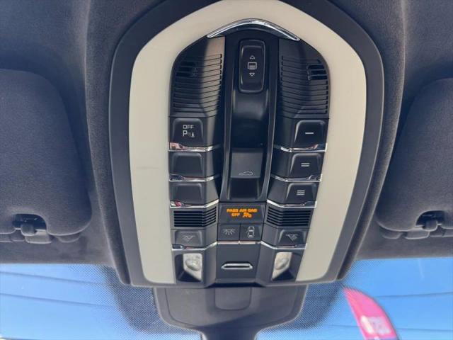 2013 Porsche Cayenne GTS
