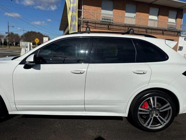 2013 Porsche Cayenne GTS