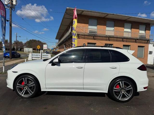 2013 Porsche Cayenne GTS