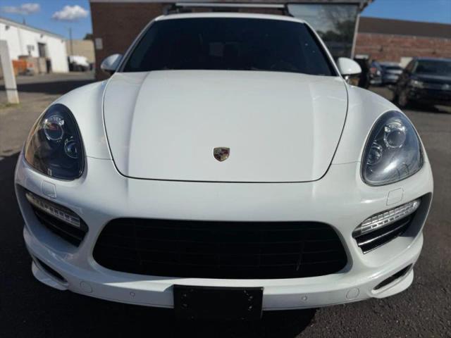 2013 Porsche Cayenne GTS