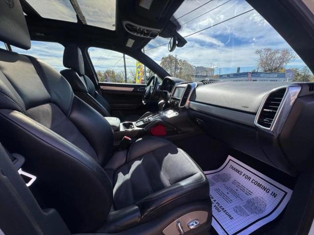 2013 Porsche Cayenne GTS