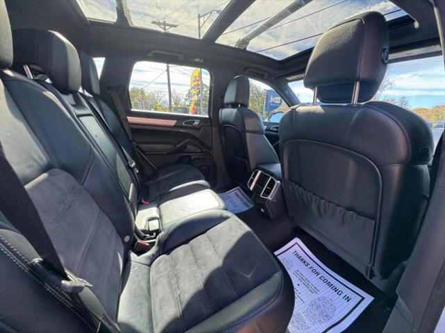 2013 Porsche Cayenne GTS