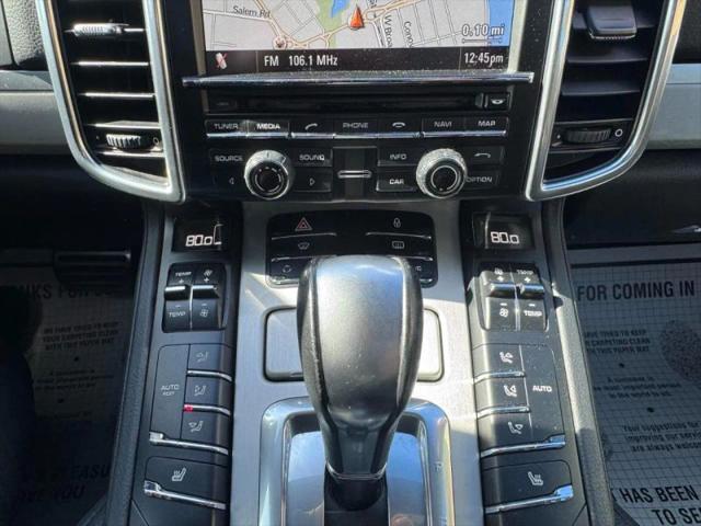 2013 Porsche Cayenne GTS