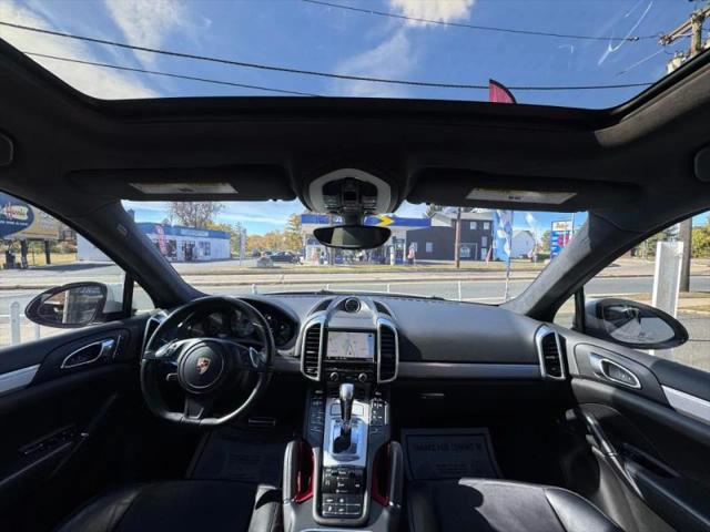 2013 Porsche Cayenne GTS