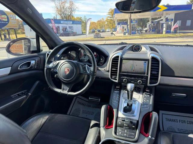 2013 Porsche Cayenne GTS