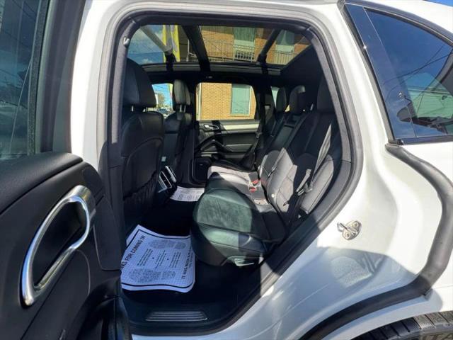 2013 Porsche Cayenne GTS