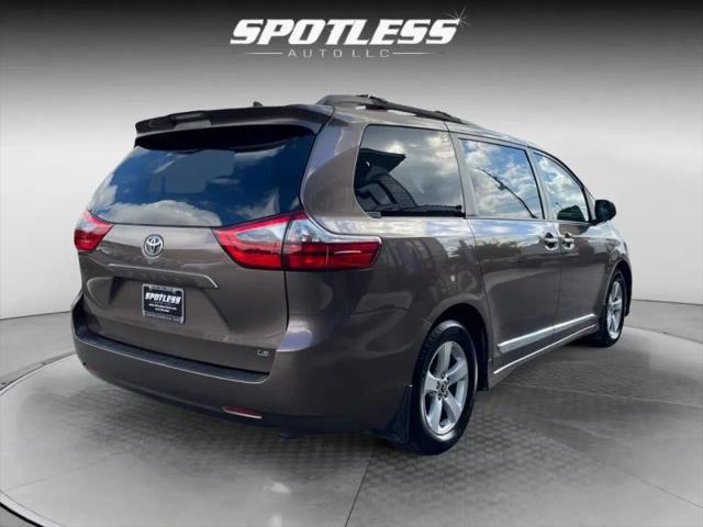 2020 Toyota Sienna LE