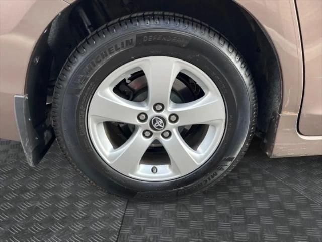 2020 Toyota Sienna LE