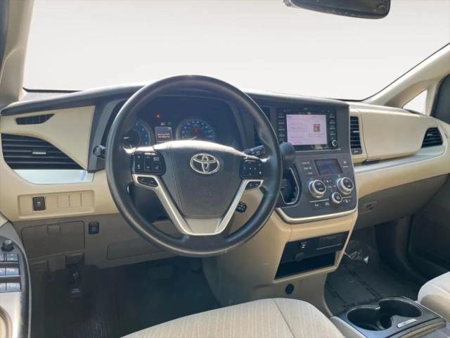 2020 Toyota Sienna LE