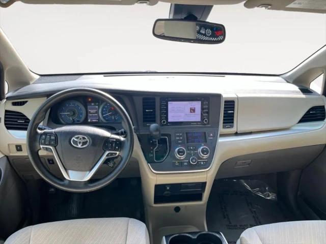 2020 Toyota Sienna LE