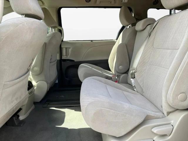 2020 Toyota Sienna LE