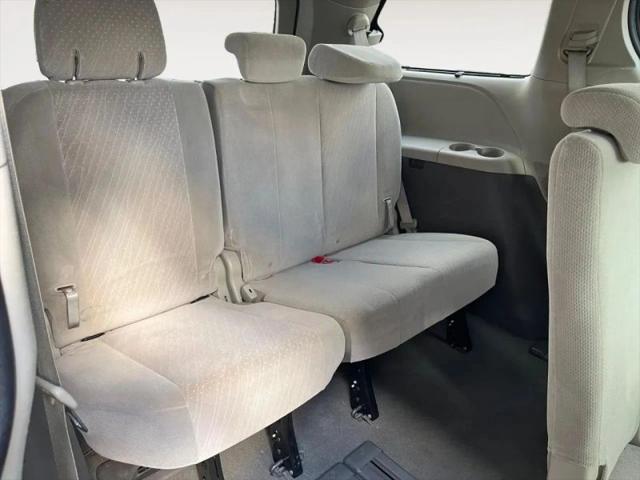 2020 Toyota Sienna LE