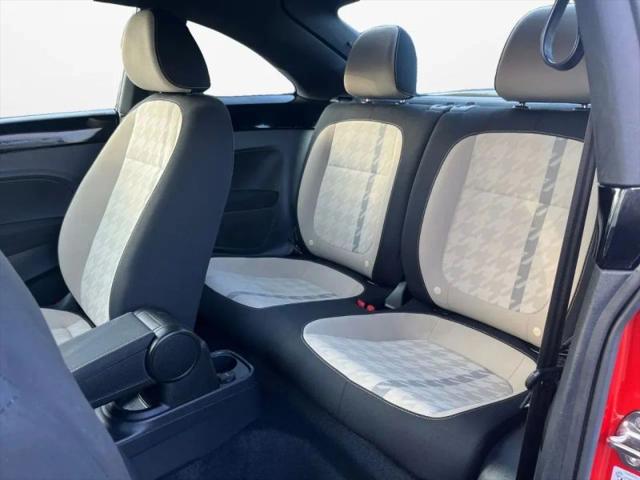 2018 Volkswagen Beetle 2.0T Coast