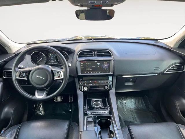 2019 Jaguar F-PACE 30t Prestige
