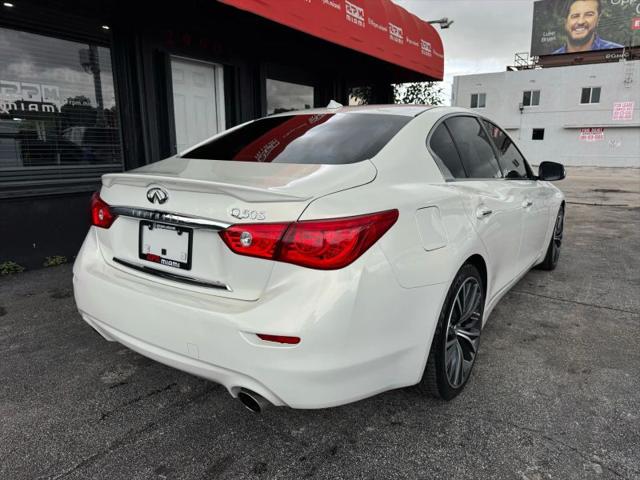 2015 INFINITI Q50 Premium