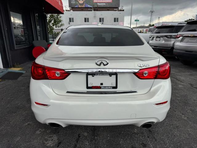 2015 INFINITI Q50 Premium