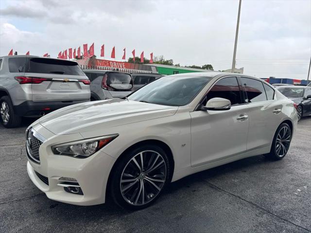 2015 INFINITI Q50 Premium