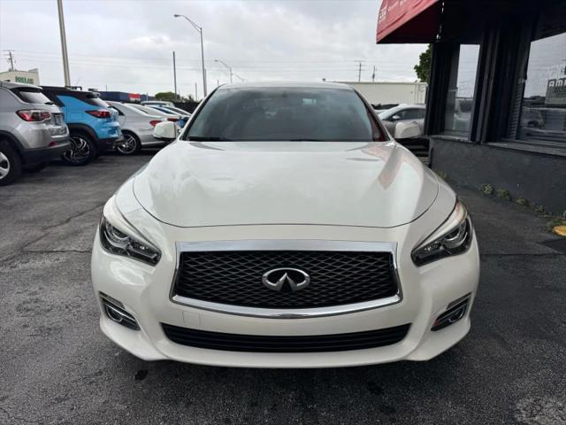 2015 INFINITI Q50 Premium