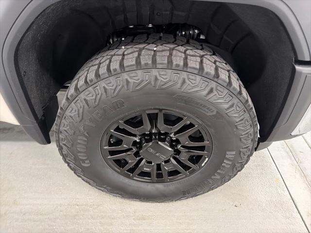 2026 GMC Sierra 2500HD Crew Cab, Standard Bed, Pro, 4WD