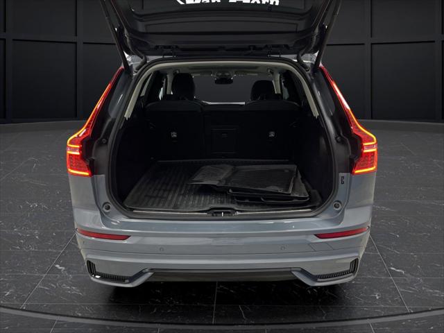 2024 Volvo XC60 B5 Plus Dark Theme