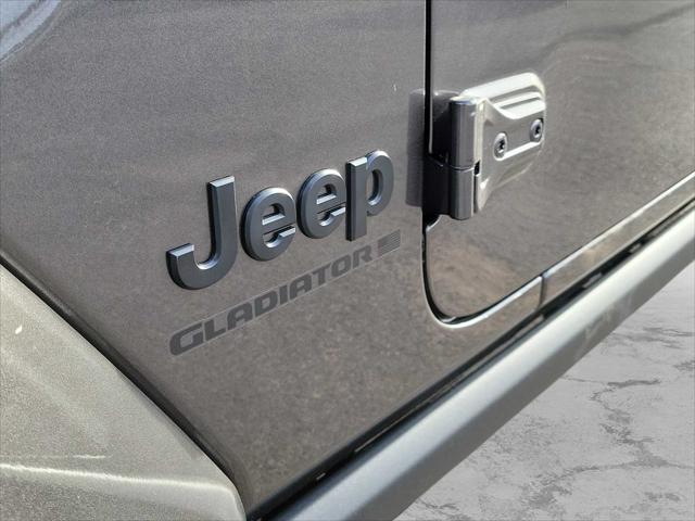 2026 Jeep Gladiator Sport