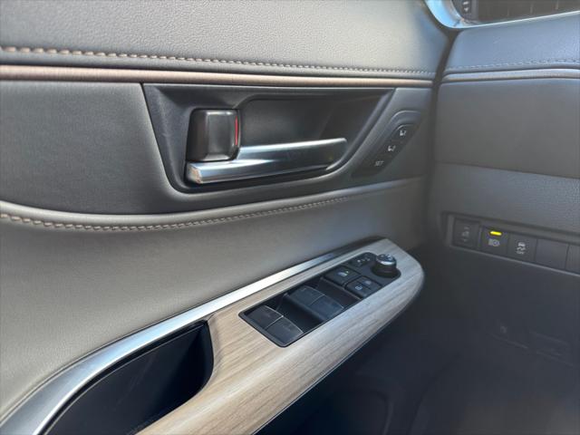 2024 Toyota Venza XLE